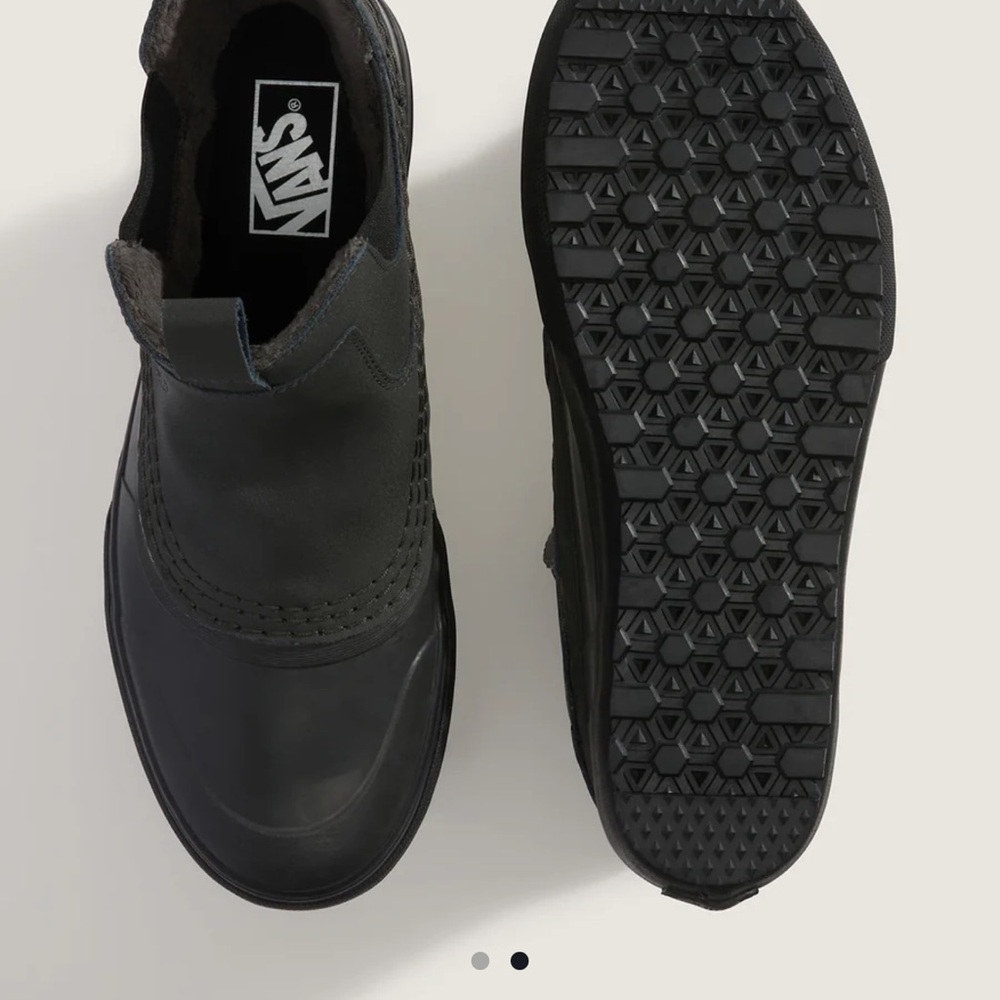 Vans MTE Mid Chelsea Men's Black waterproof boots 13 nwt